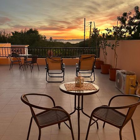 Tres Iguanas Apart Hotel - New, Cozy & Spacious Flats, Short Walk To Beach 洛雷托 外观 照片