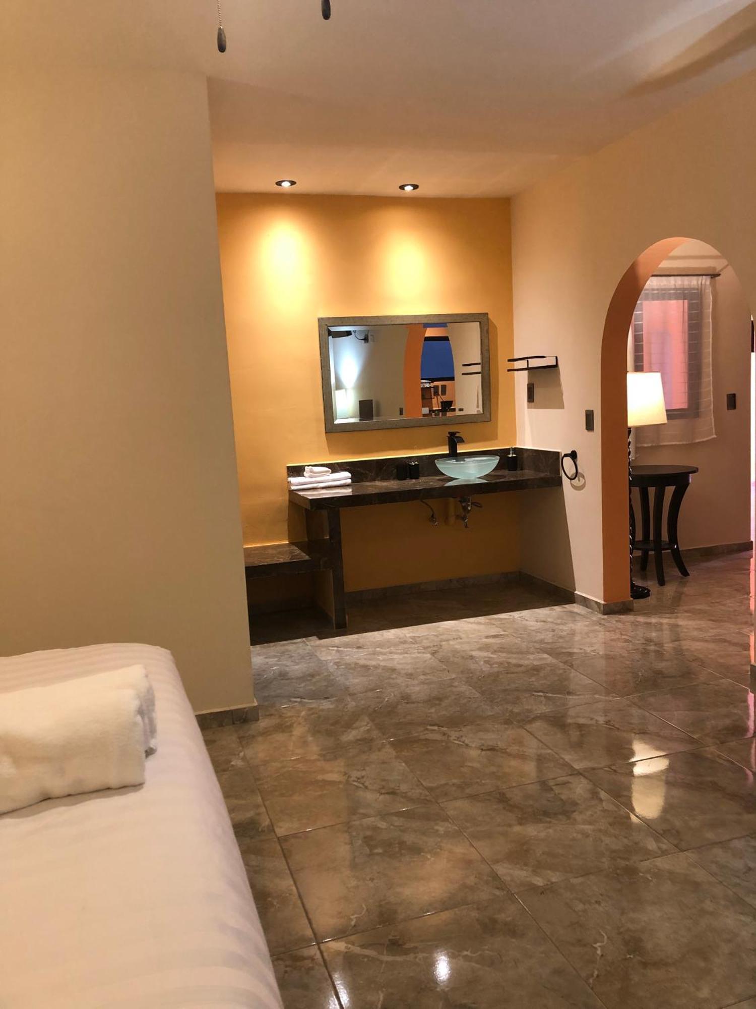 Tres Iguanas Apart Hotel - New, Cozy & Spacious Flats, Short Walk To Beach 洛雷托 外观 照片