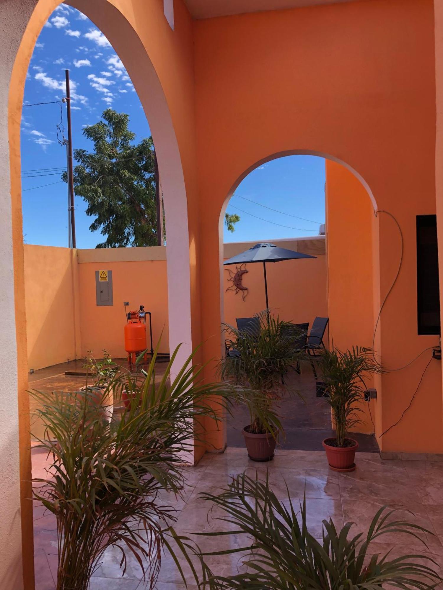 Tres Iguanas Apart Hotel - New, Cozy & Spacious Flats, Short Walk To Beach 洛雷托 外观 照片