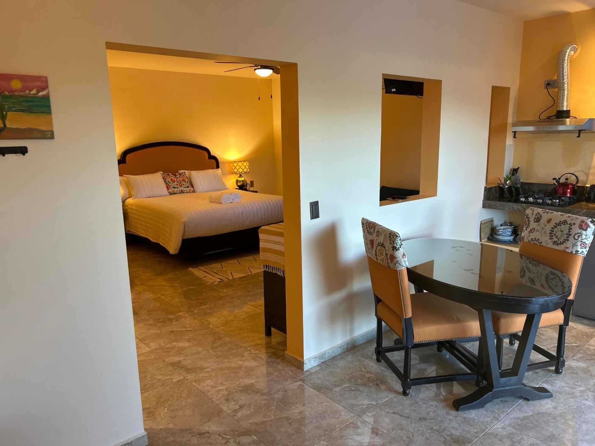 Tres Iguanas Apart Hotel - New, Cozy & Spacious Flats, Short Walk To Beach 洛雷托 外观 照片